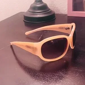 Juicy Couture | Accessories | Juicy Couture Beach Babys  display picture 1